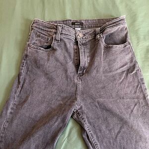 Urban Outfitters BDG High-Rise Cropped Raw Frayed Hem In Washed Off Black